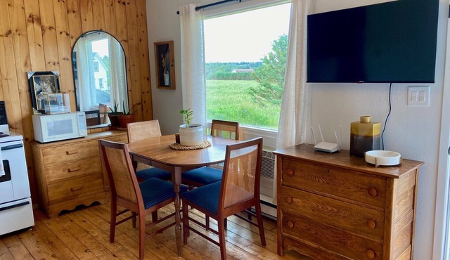 Cottage #6 - 1 bedroom - pet friendly!