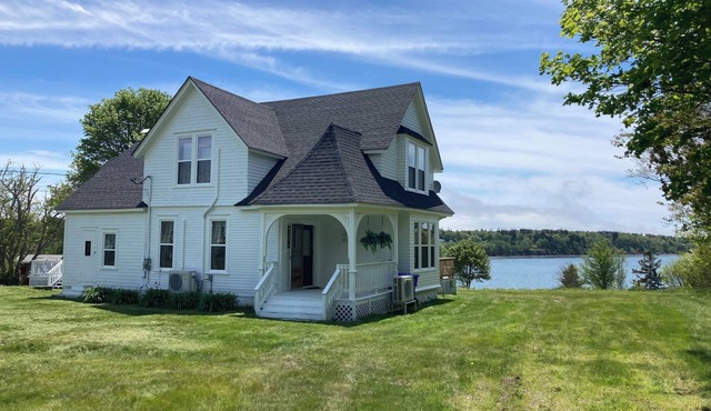 Cottage on Friar's Bay
