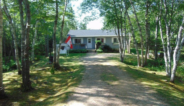 Cottage property Whitepoint Estates