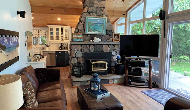 Cottage Rental close to lake Huron beach!