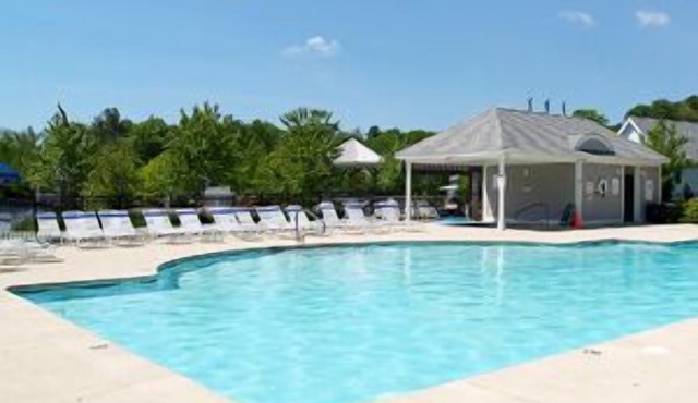 Cottage retreat in "The County" near top-notch wineries and sandy beaches!