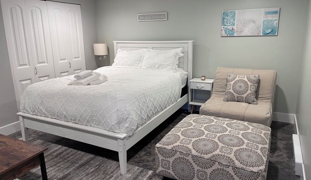Cozy 1-bedroom stay in beautiful Davis Bay