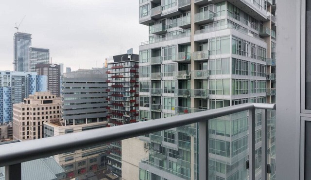 Cozy 1BR Apt with Billiards near Alexandra Theatre