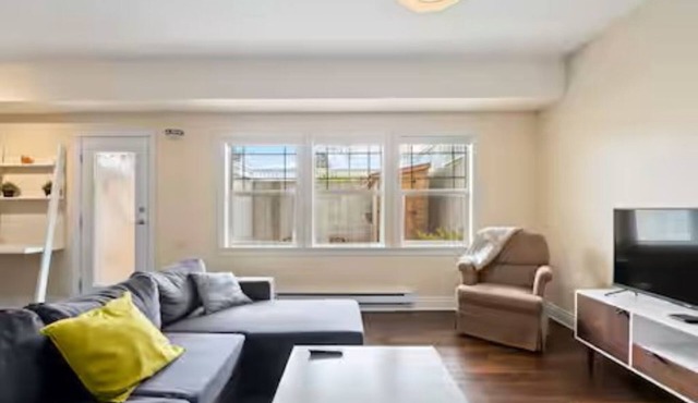 Cozy 1BR Guest Suite White Rock