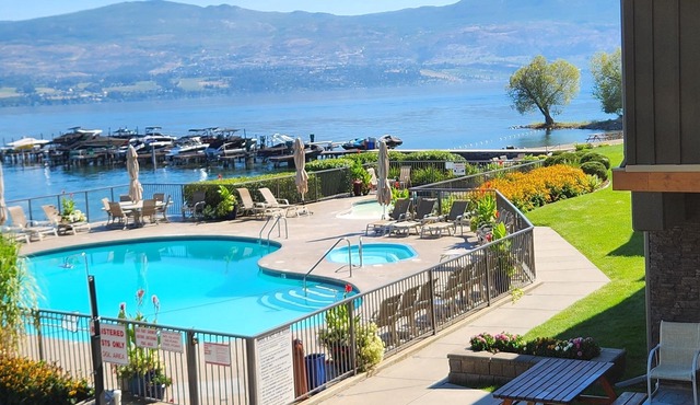 Cozy 2 Bedroom Villa at Casa Loma Lakeshort Resort