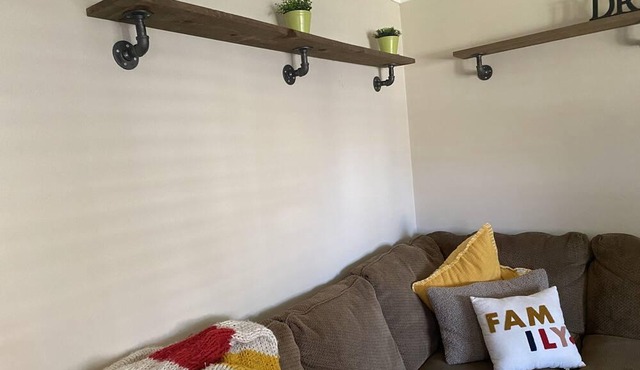 Cozy 3 bedroom home on West Mountain!