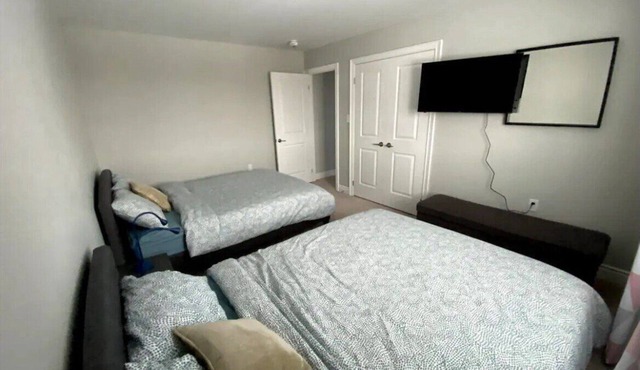 Cozy 3 bedroom home perfect for small gatherings