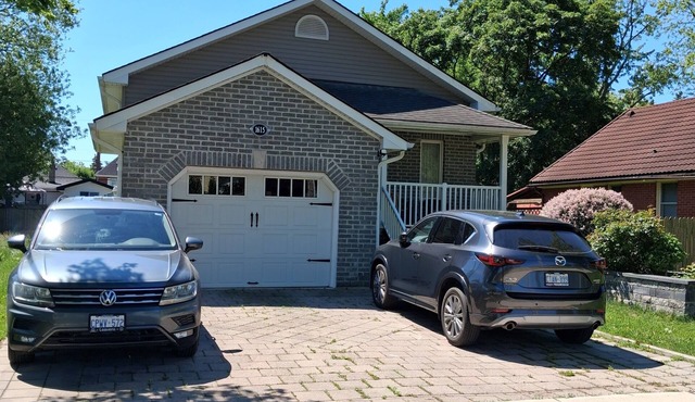 Cozy Apartment, 1200 sq. Fanshawe College & Western University, free parking.
