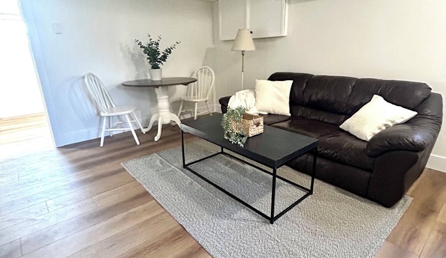 Cozy basement suite in a great central location!