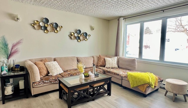 Cozy Bedroom near bus stop/Airport/Downtown/Convenience store