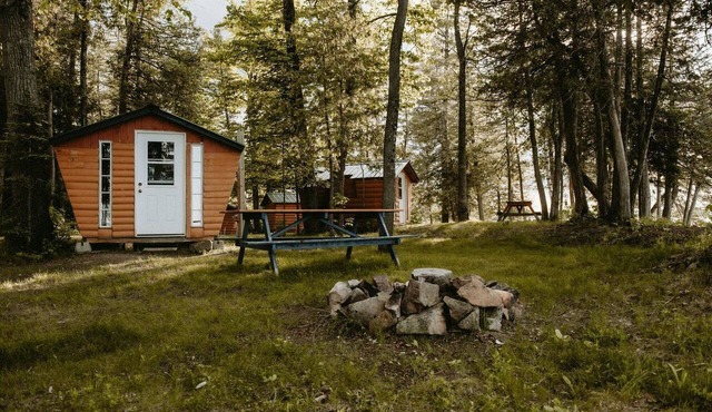 Cozy Cabin for Ontario Glamping Getaway on Golden Lake