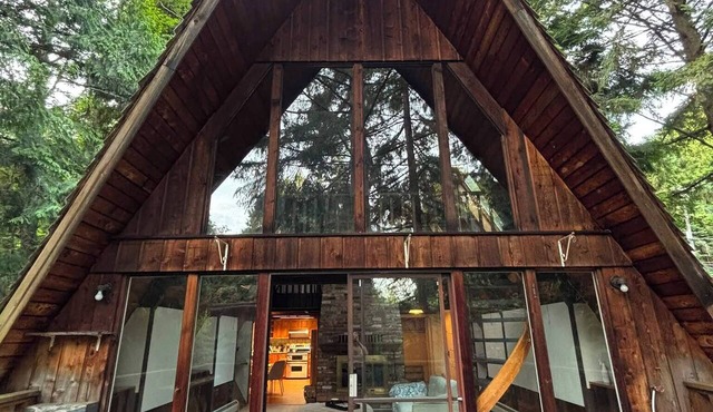 Cozy chalet in West Vancouver