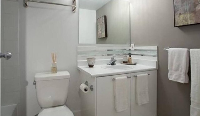 Cozy Condo Tranquility at Alta Lake