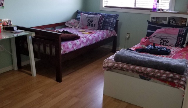 Cozy & Convenient Stay -3 Bedroom Townhouse - Home Away from Home