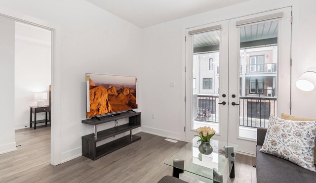 Cozy Getaway in Uptown Waterloo