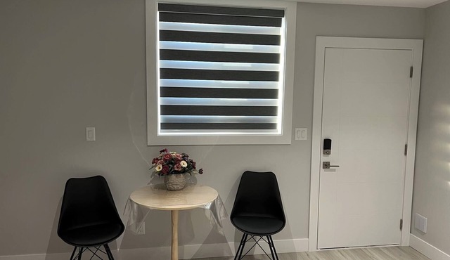 Cozy Guest Room in Nanaimo, BC License # 5033162, Registration # H739112418