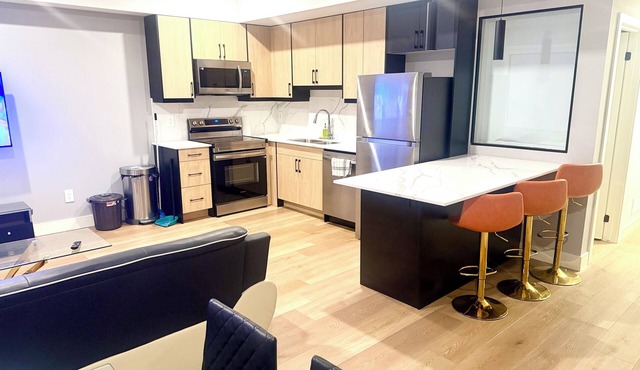 Cozy home in a stylish Modern Townhouse with private washroom - 3 bed 3 bath
