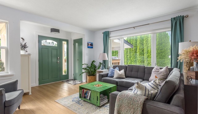 Cozy Home in Central Squamish close to Amenities