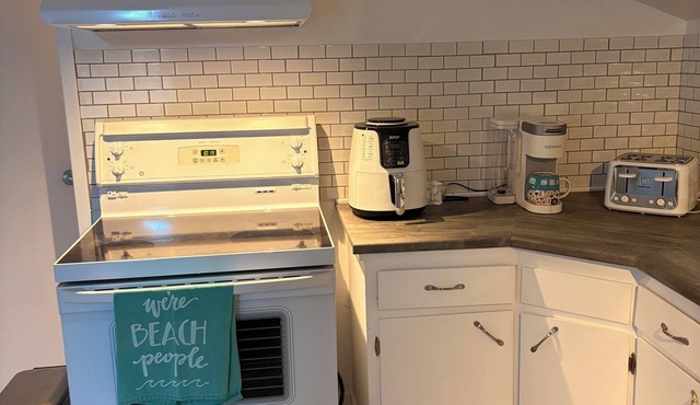 Cozy home near National Park. Steps to the ocean and sunsets. Dog friendly!
