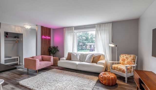 Cozy, modern home in New Sudbury! Close to major highways and walking trails.