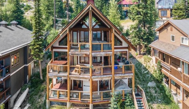 Cozy Nook - Cozy and Rustic with Private Hot Tub and a Nice View