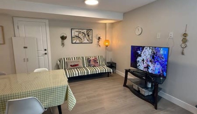 Cozy & Private 2BR Guest Suite