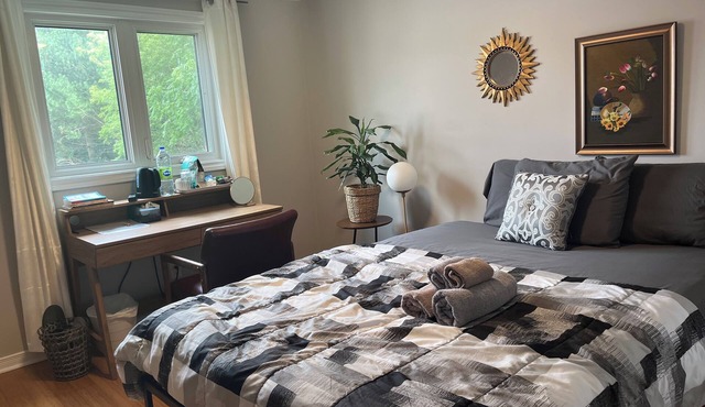 Cozy Private Room Near University of Waterloo | Uptown