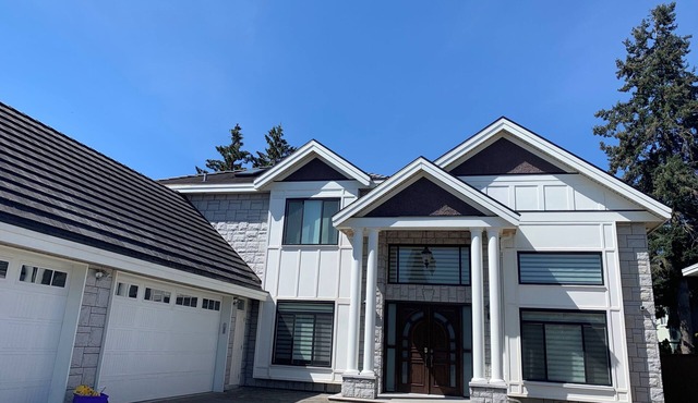 Cozy&Private Suite in Richmond with Separate entrance and parking spot
