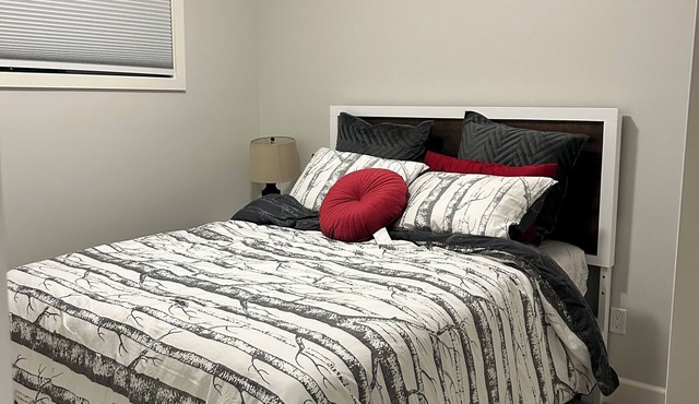 Cozy Private Suite in Langford