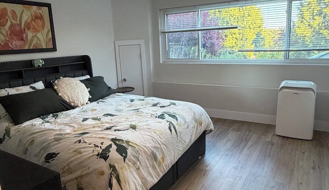 Cozy private two bedroom suite in North Vancouver