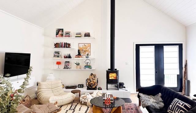 Cozy Scandinavian Cabin on the River