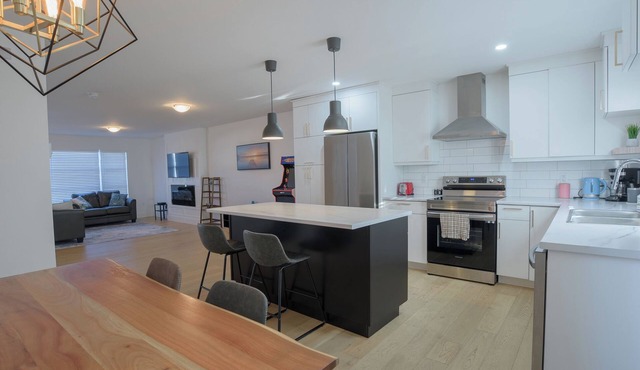 Cozy & Spacious 3BR Home