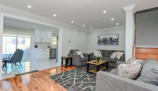 Cozy&Spacious Retreat in the Heart of Mississauga