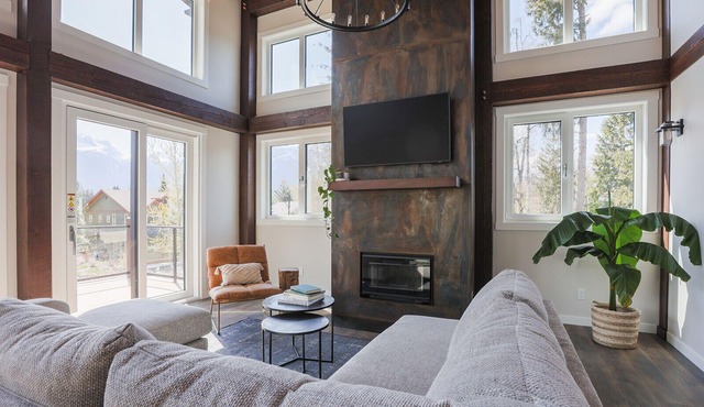Cozy Timberframe Holiday Home