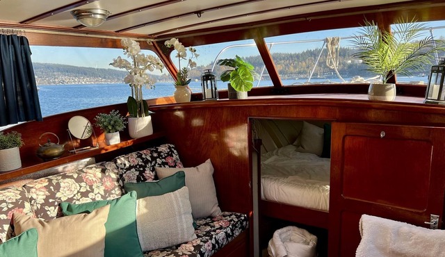 Cozy Wooden Yacht