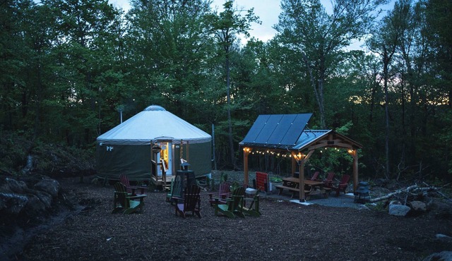 Cozy Yurt in the Woods