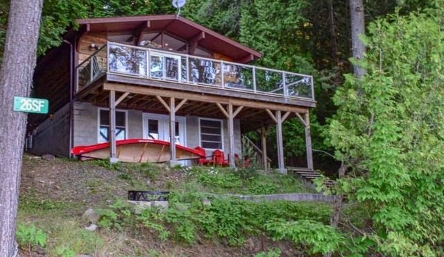 Crane's Landing - Three Bedroom Cottage, Sleeps 6