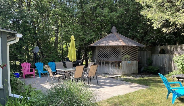 Cute Point Clark 3 Bed Cottage