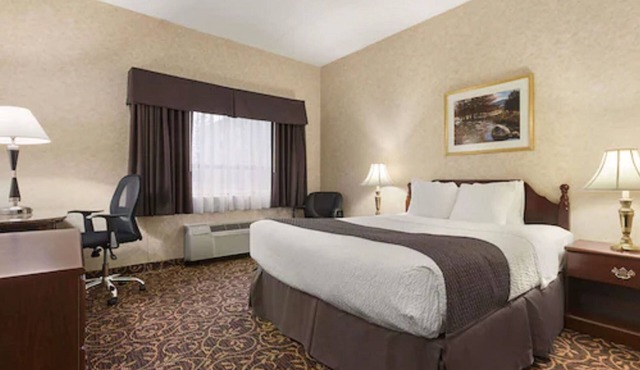 Days Inn by Wyndham Toronto East Lakeview