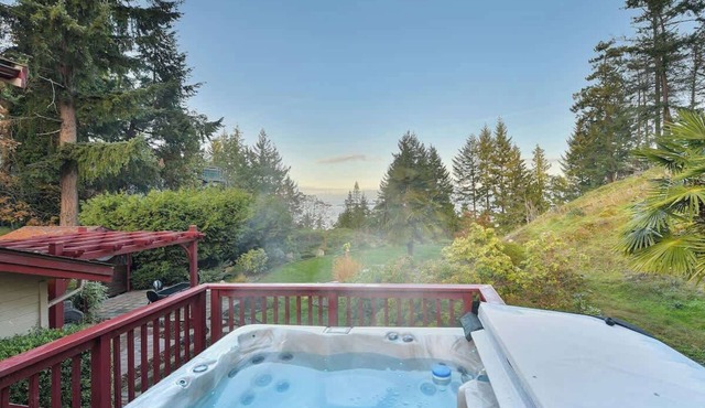Dolphin House Oceanview Family Getaway