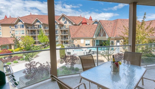 Downtown Pool View 2 Bdrm 449 On The Lake