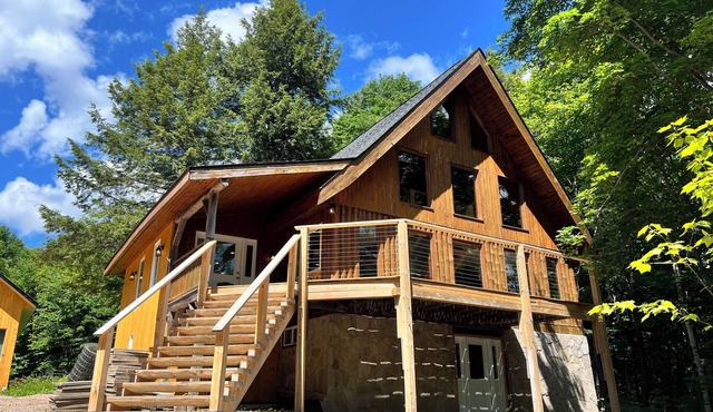 Eagle Lake Cabin, Sleeps 12, Steps to Boat Launch, Mins to Sandy Beach & Stores