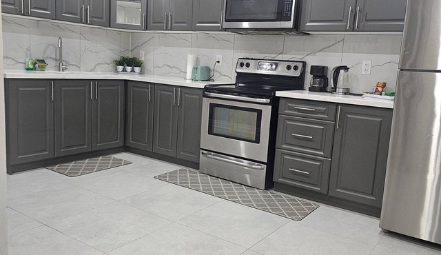 Elegant 2 Bedroom Guest Suit