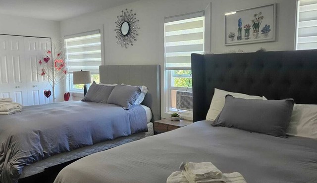 Elegant 4-Bed Home- Surrey Fleetwood(10 min - Guilford Mall)