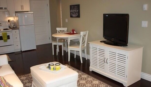 Elegant Cottage Style Suite in Upscale Home in heart of Cambie Village