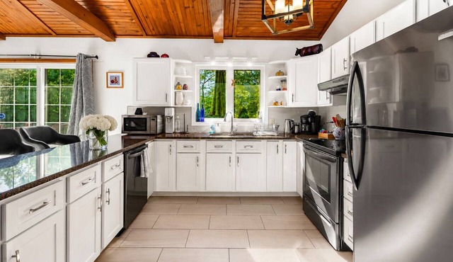 Entire Home -Wooded Trailside Retreat including Bikes, Pickleball Paddles & More