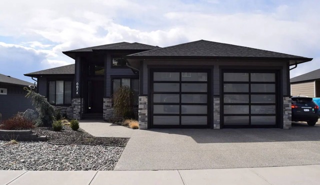 Entire self-contained suite close to ski hill and hiking trails.