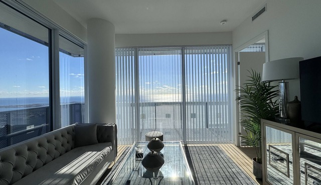 Epitome luxury lifestyle living by the Lake, Fully Furnished Executive Penthouse