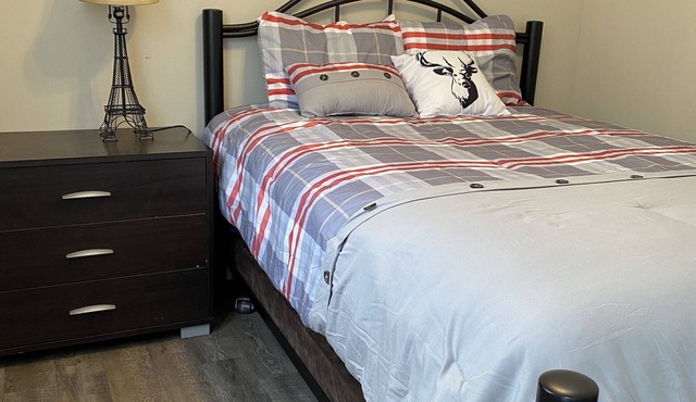 Escape to Cottage Country : Charming 1-Bedroom Apartment in Port Severn