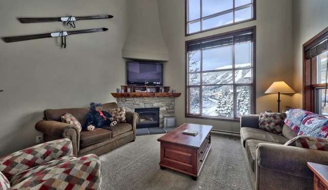 Exceptional multi level 3 bedroom + den townhouse, close to Morrisey lift